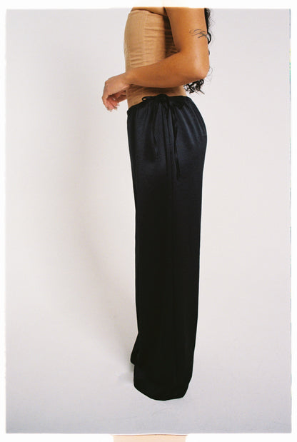 Drift Pant in Black
